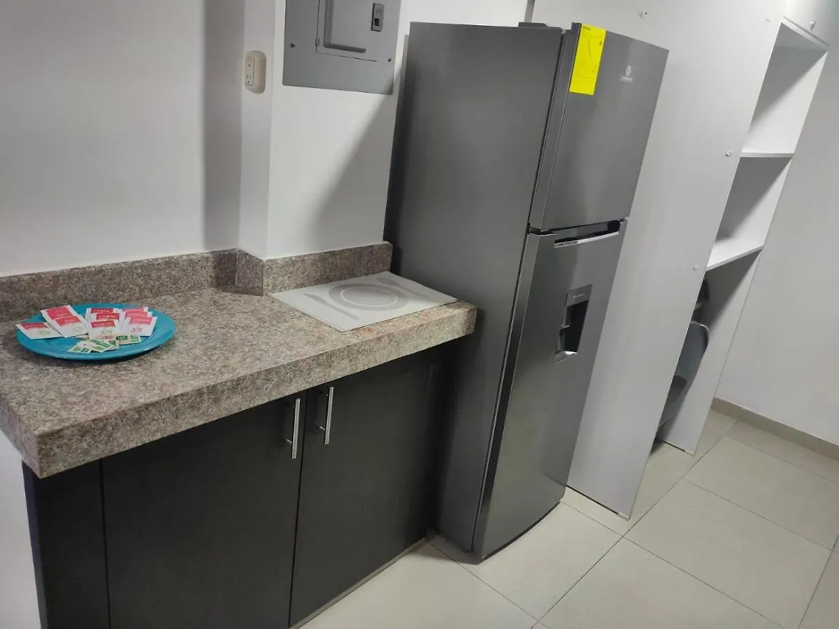 Comodo Dpto Full Equipo 2 Hab, Seguridad Y Parqueo Privado Guayaquil Apartment